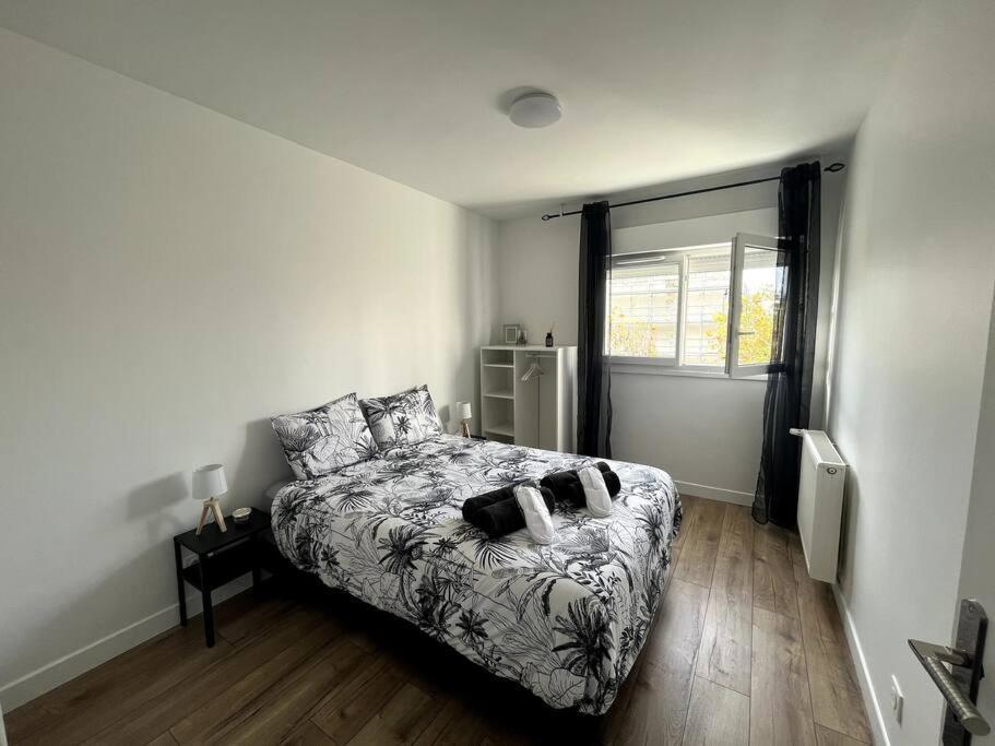 Hana Home Mantes-La-Jolie 6 Personnes Parking Public Gratuit Business&Family Exterior photo